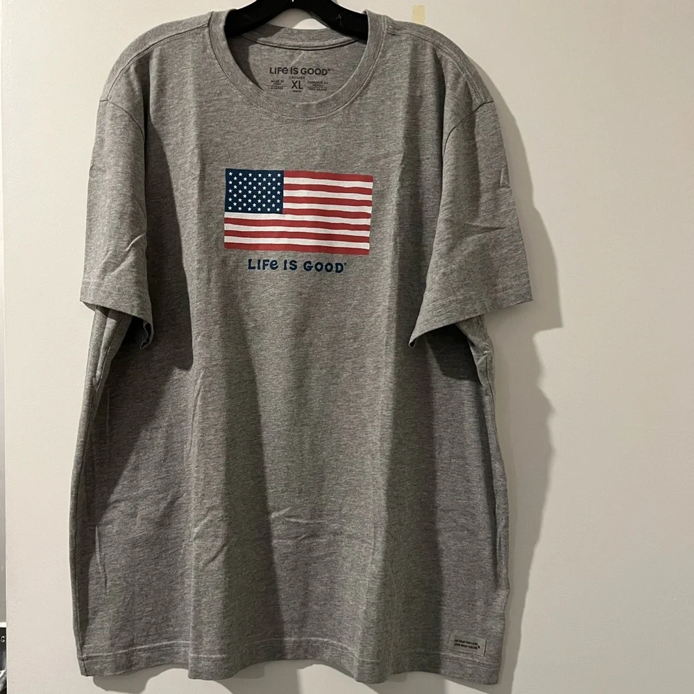 Life is Good Flag Cruiser Tee Heather Gray SZ. XL MSRP: $29.50 *NWT - Picture 5 of 6